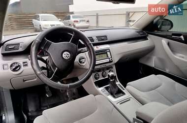 Седан Volkswagen Passat 2006 в Березному