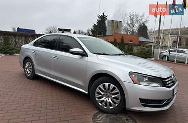 Седан Volkswagen Passat 2012 в Прилуках