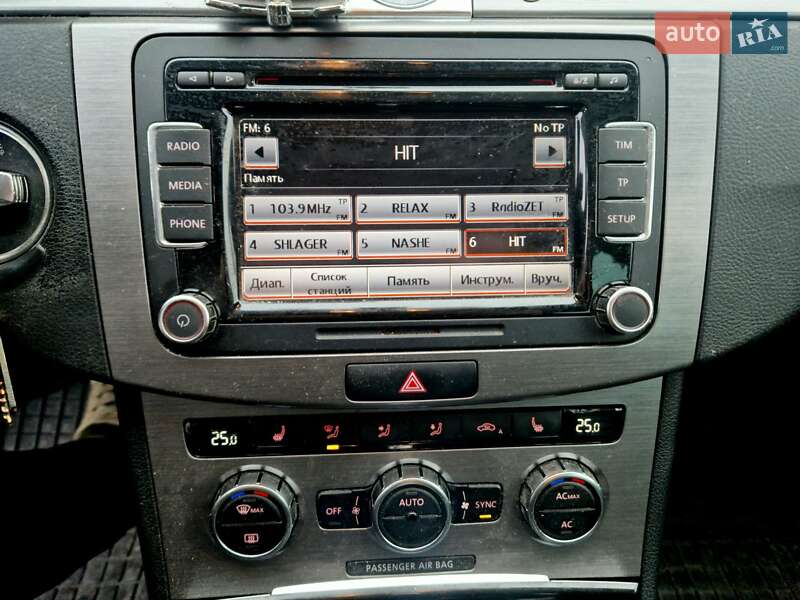 Универсал Volkswagen Passat 2012 в Старой Выжевке