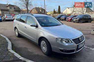 Універсал Volkswagen Passat 2010 в Чернівцях