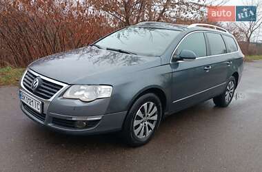 Универсал Volkswagen Passat 2010 в Сарнах