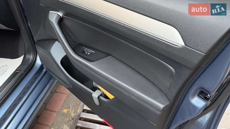 Седан Volkswagen Passat 2015 в Сваляве