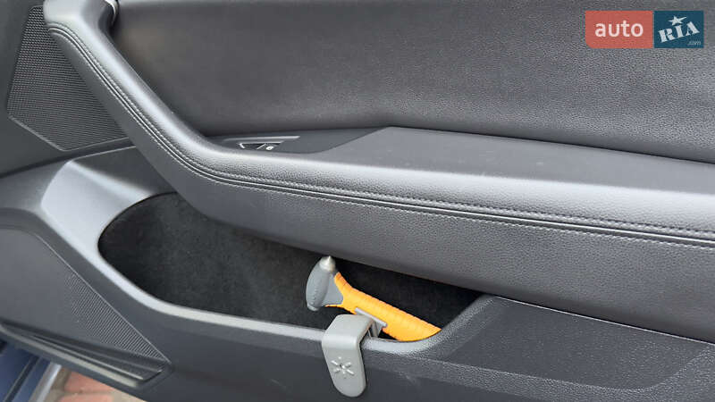 Седан Volkswagen Passat 2015 в Сваляве