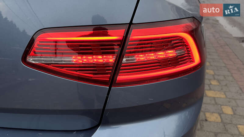 Седан Volkswagen Passat 2015 в Сваляве