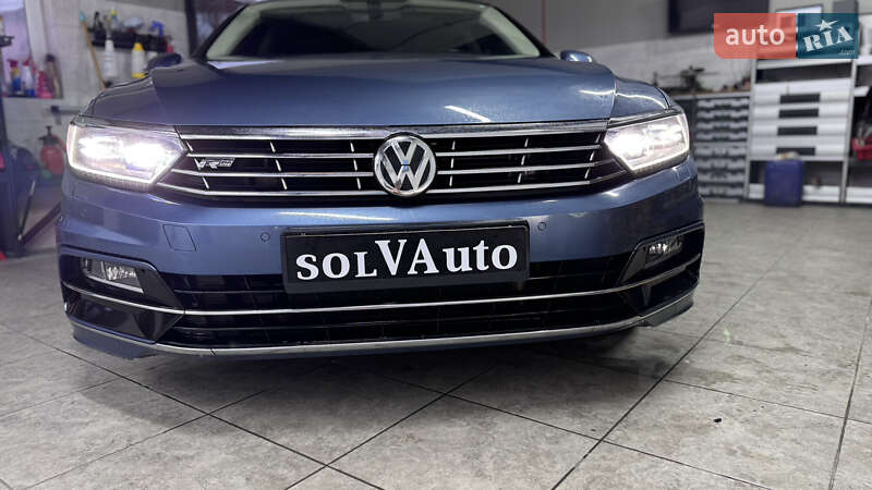 Седан Volkswagen Passat 2015 в Сваляве