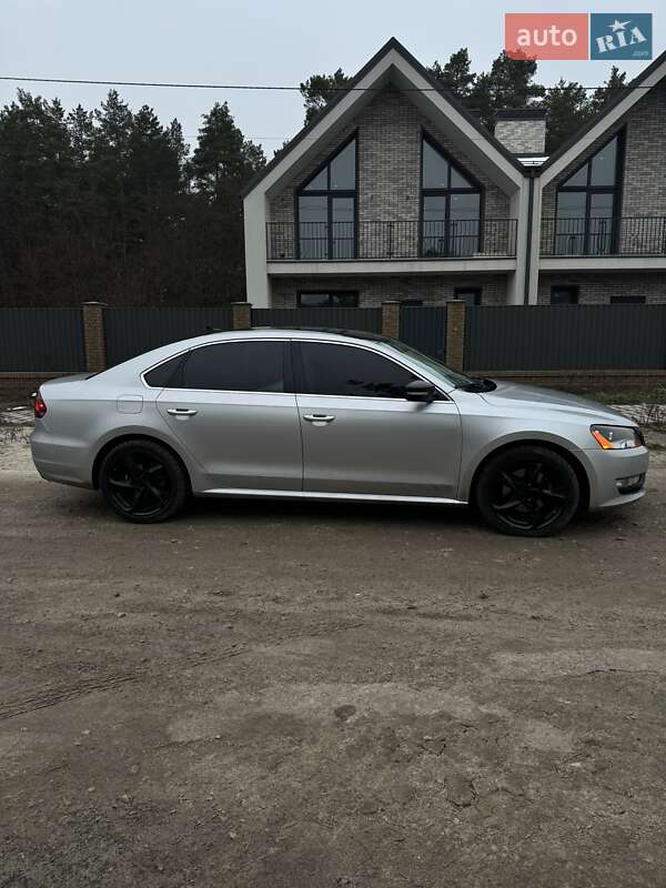 Седан Volkswagen Passat 2012 в Броварах