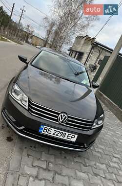 Седан Volkswagen Passat 2013 в Новом Буге