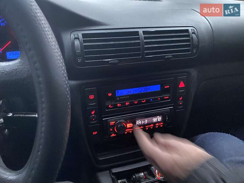 Седан Volkswagen Passat 2003 в Кривому Розі