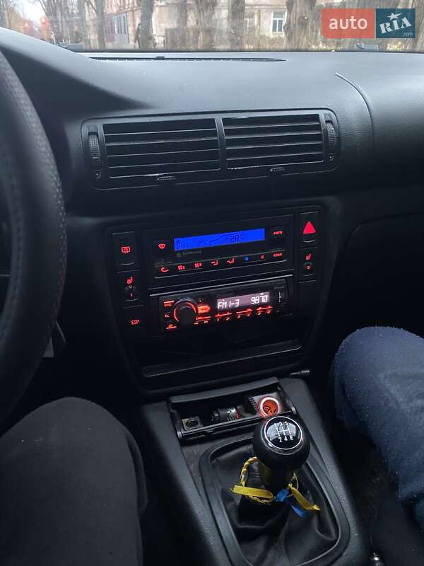 Седан Volkswagen Passat 2003 в Кривому Розі