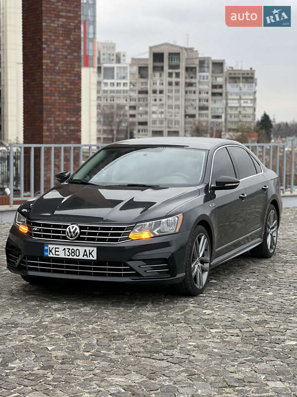 Седан Volkswagen Passat 2016 в Дніпрі