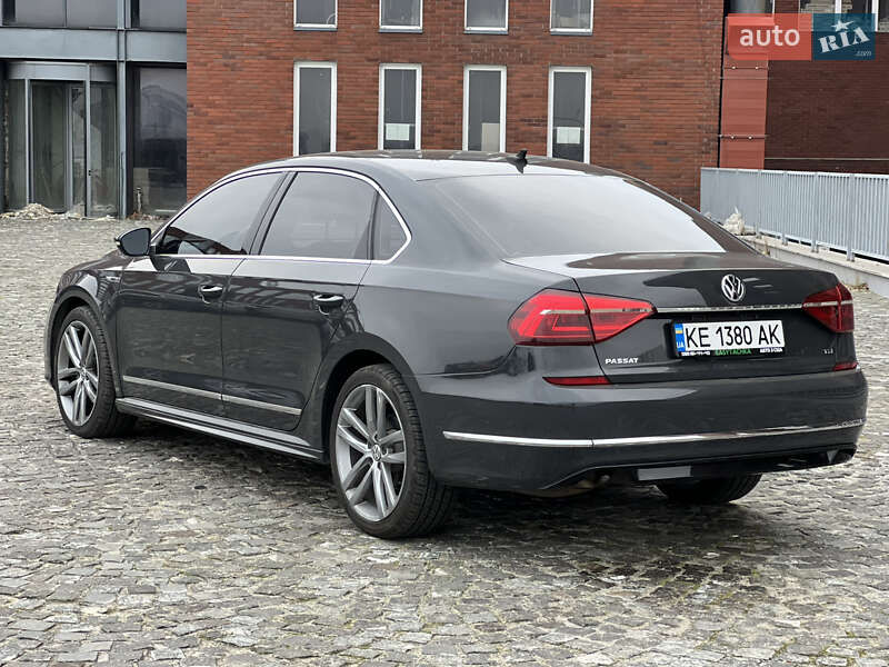 Седан Volkswagen Passat 2016 в Дніпрі