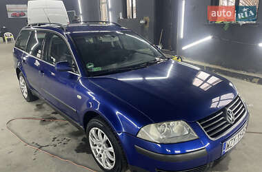 Універсал Volkswagen Passat 2003 в Пустомитах