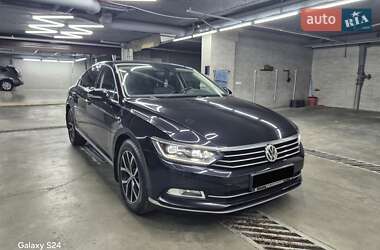 Седан Volkswagen Passat 2018 в Киеве