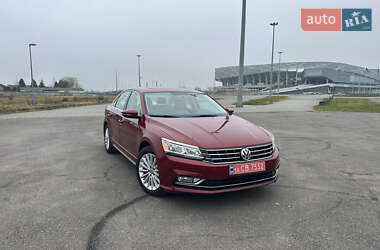 Седан Volkswagen Passat 2017 в Львове