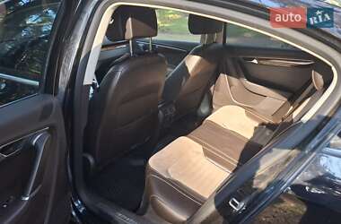 Седан Volkswagen Passat 2012 в 