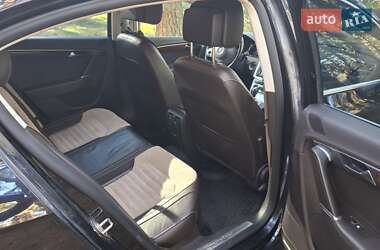 Седан Volkswagen Passat 2012 в 