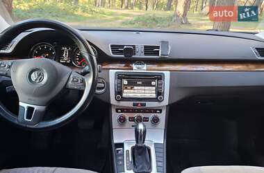 Седан Volkswagen Passat 2012 в 