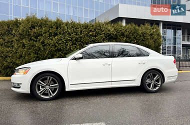 Седан Volkswagen Passat 2013 в Киеве