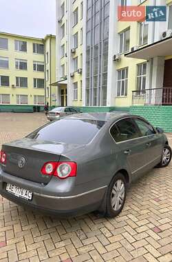 Седан Volkswagen Passat 2008 в Дніпрі