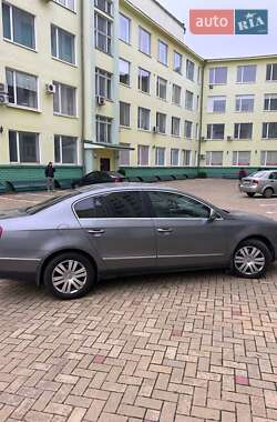 Седан Volkswagen Passat 2008 в Дніпрі