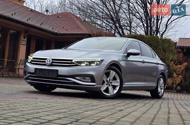 Седан Volkswagen Passat 2019 в Мукачево