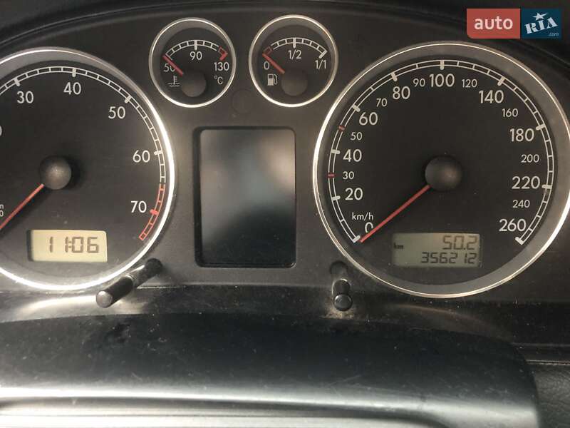 Універсал Volkswagen Passat 2004 в Києві