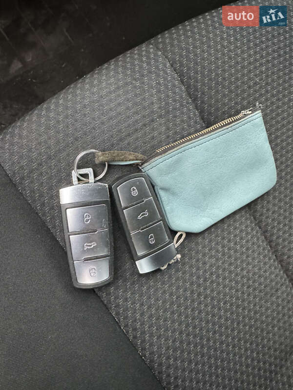 Універсал Volkswagen Passat 2009 в Рівному