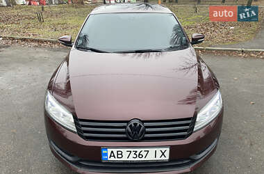 Седан Volkswagen Passat 2012 в Києві