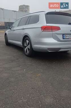 Универсал Volkswagen Passat 2015 в 
