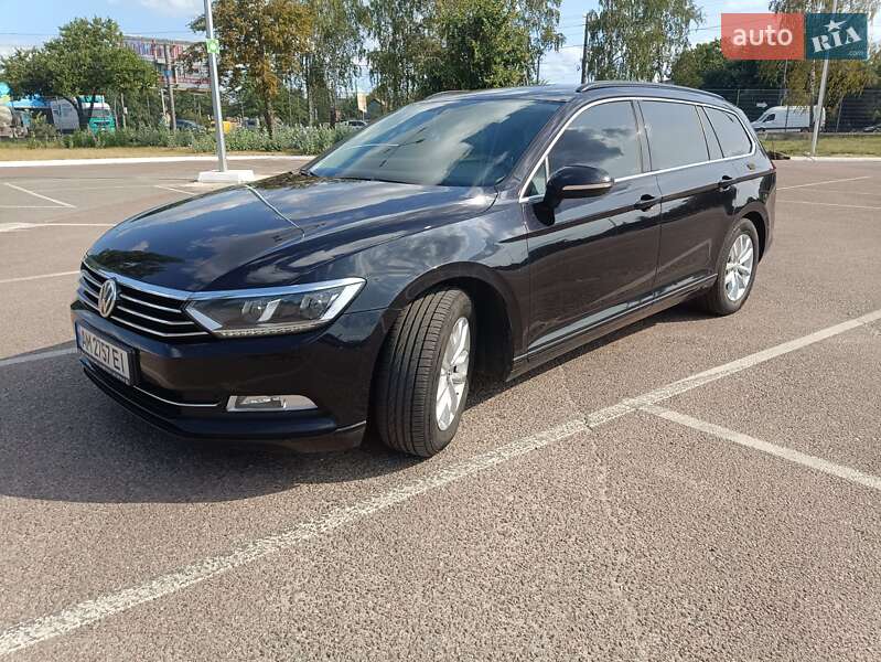 Універсал Volkswagen Passat 2016 в Житомирі