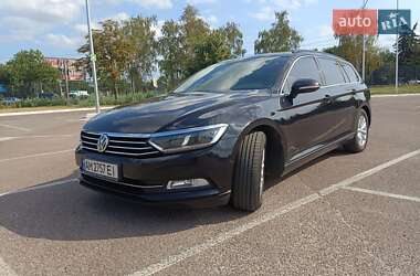 Універсал Volkswagen Passat 2016 в Житомирі