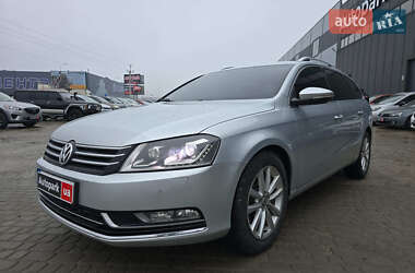 Універсал Volkswagen Passat 2012 в Львові