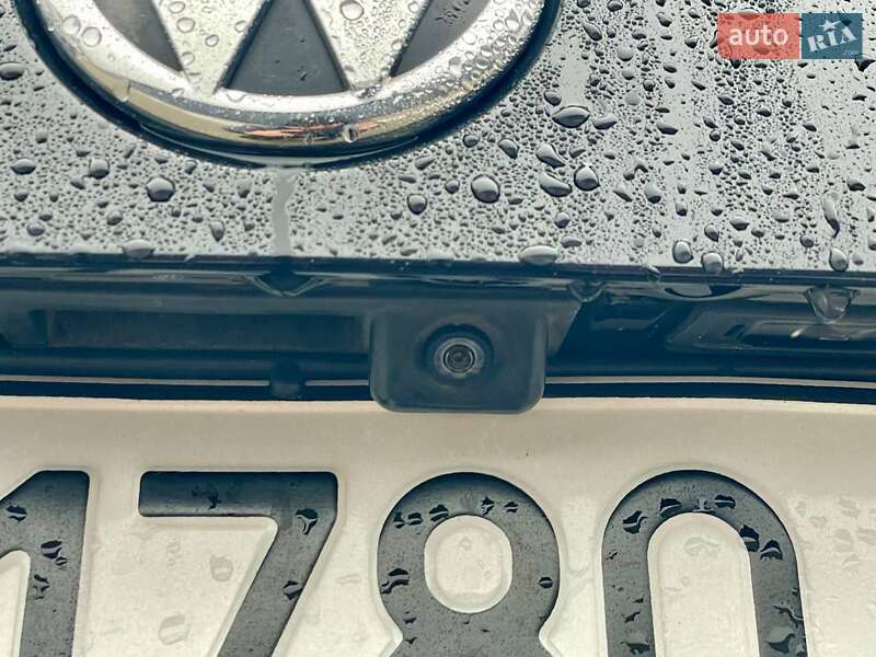 Седан Volkswagen Passat 2015 в Житомирі