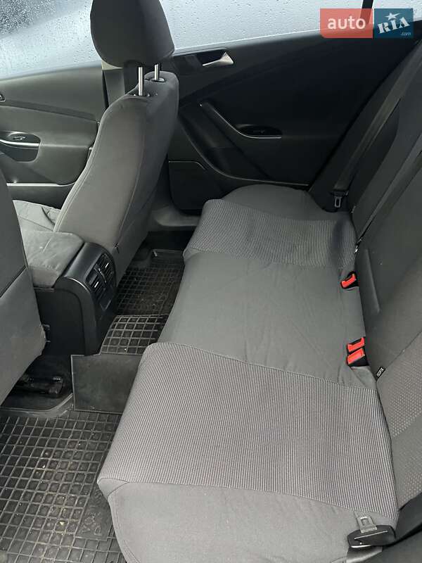 Седан Volkswagen Passat 2010 в Одессе