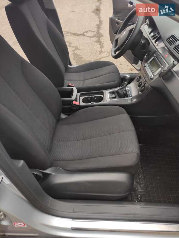 Универсал Volkswagen Passat 2006 в Коломые