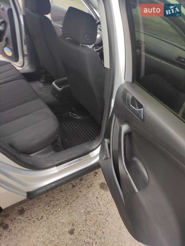 Универсал Volkswagen Passat 2006 в Коломые