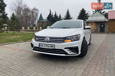 Седан Volkswagen Passat 2016 в Нікополі