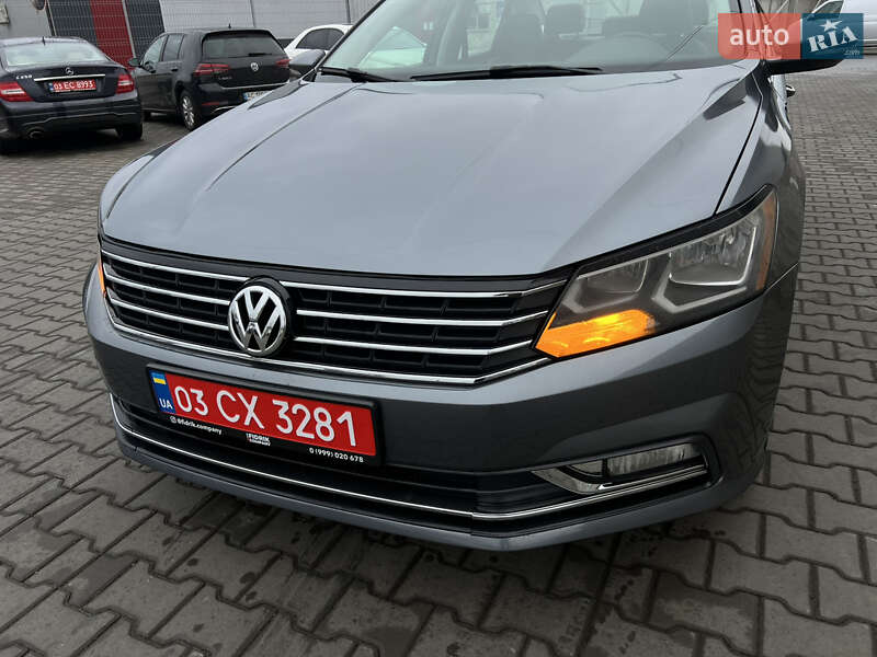 Седан Volkswagen Passat 2017 в Луцке