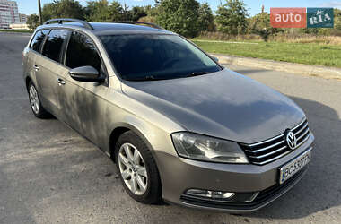 Универсал Volkswagen Passat 2013 в 