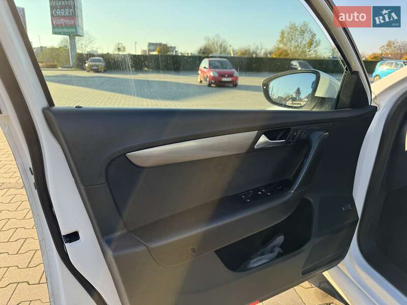 Седан Volkswagen Passat 2014 в Тальному