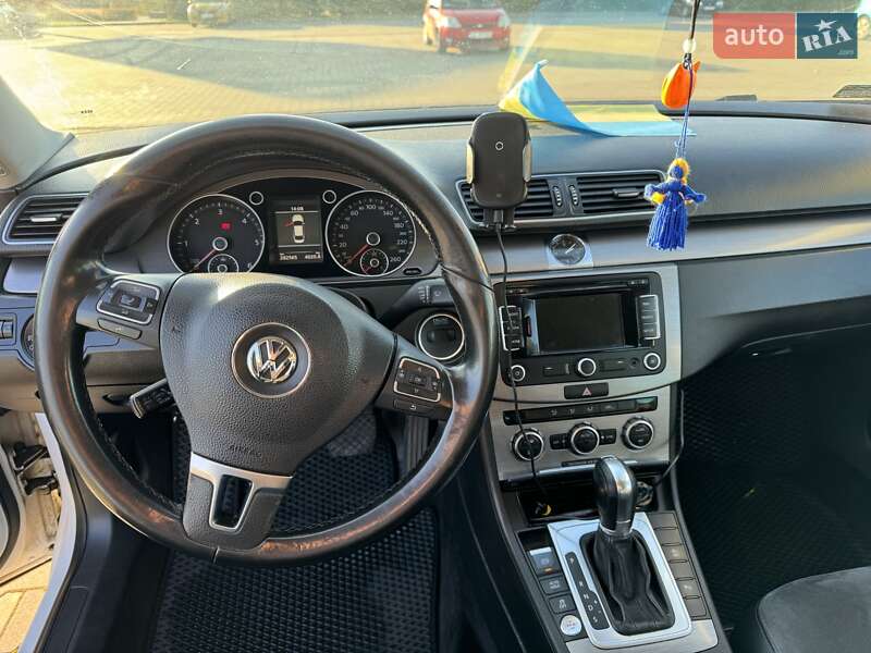 Седан Volkswagen Passat 2014 в Тальному