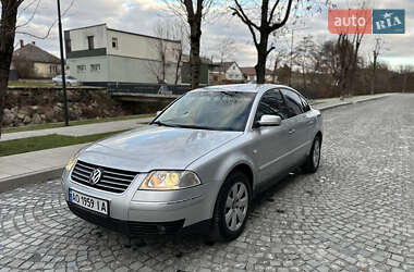 Седан Volkswagen Passat 2001 в Сваляве