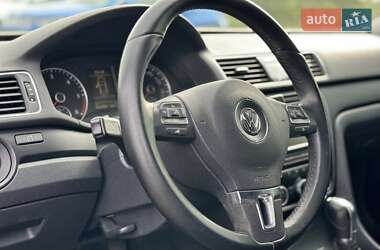 Седан Volkswagen Passat 2012 в Львове