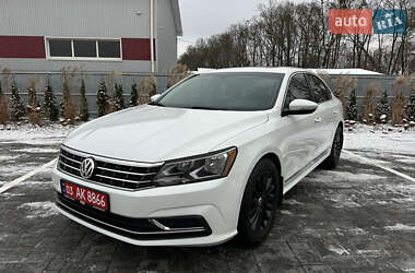 Седан Volkswagen Passat 2016 в Луцке