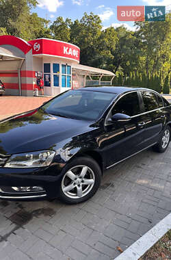 Седан Volkswagen Passat 2014 в Гайвороні