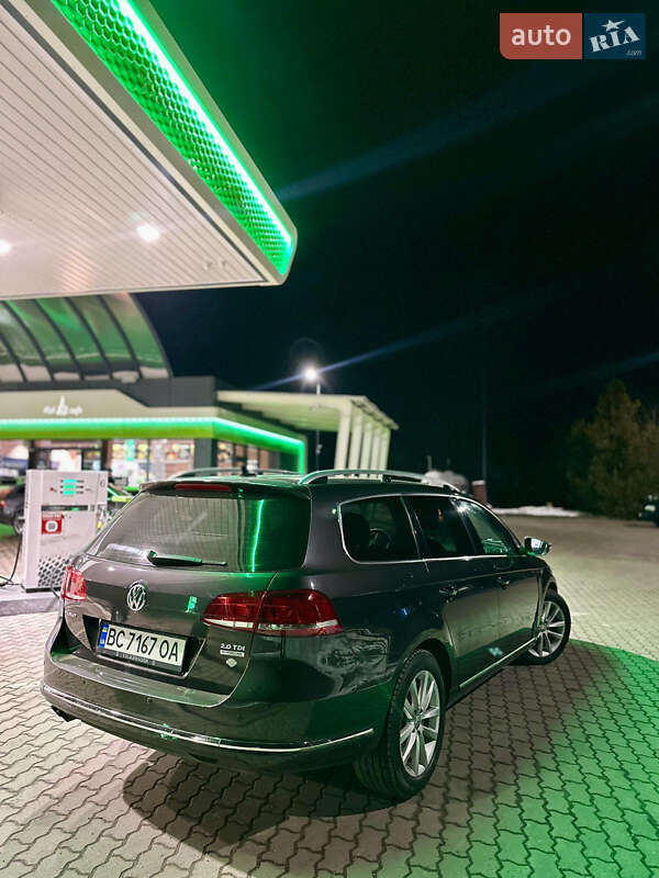 Универсал Volkswagen Passat 2011 в Старом Самборе