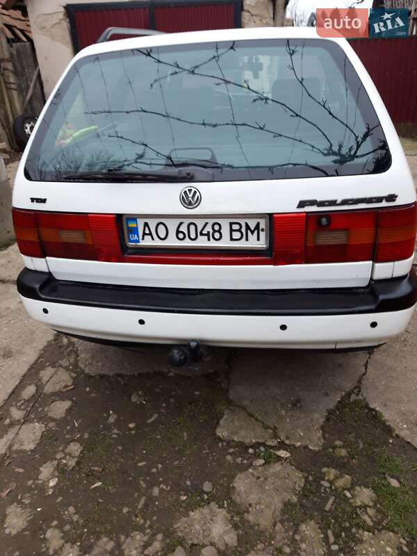 Универсал Volkswagen Passat 1992 в Виноградове