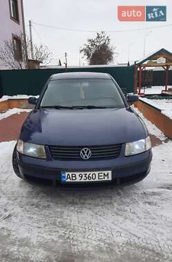 Седан Volkswagen Passat 2000 в Вінниці