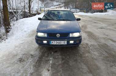 Седан Volkswagen Passat 1996 в Богородчанах