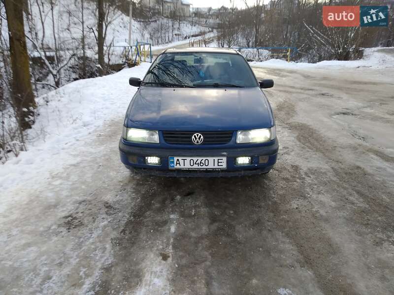 Седан Volkswagen Passat 1996 в Богородчанах